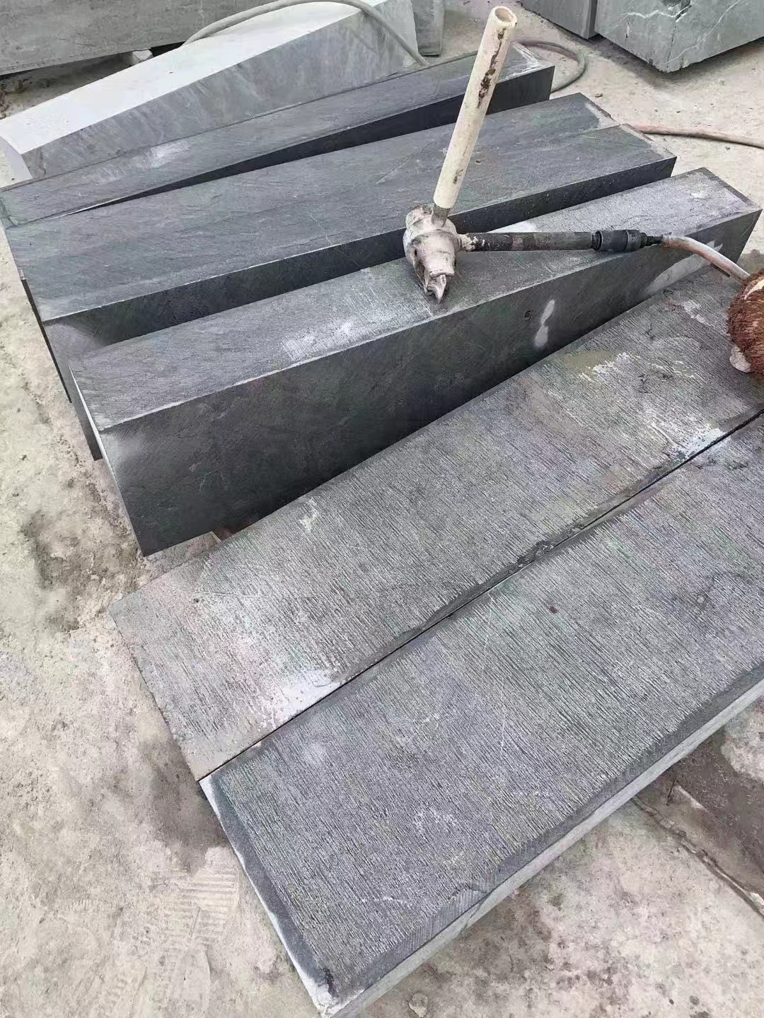 青石剁斧面